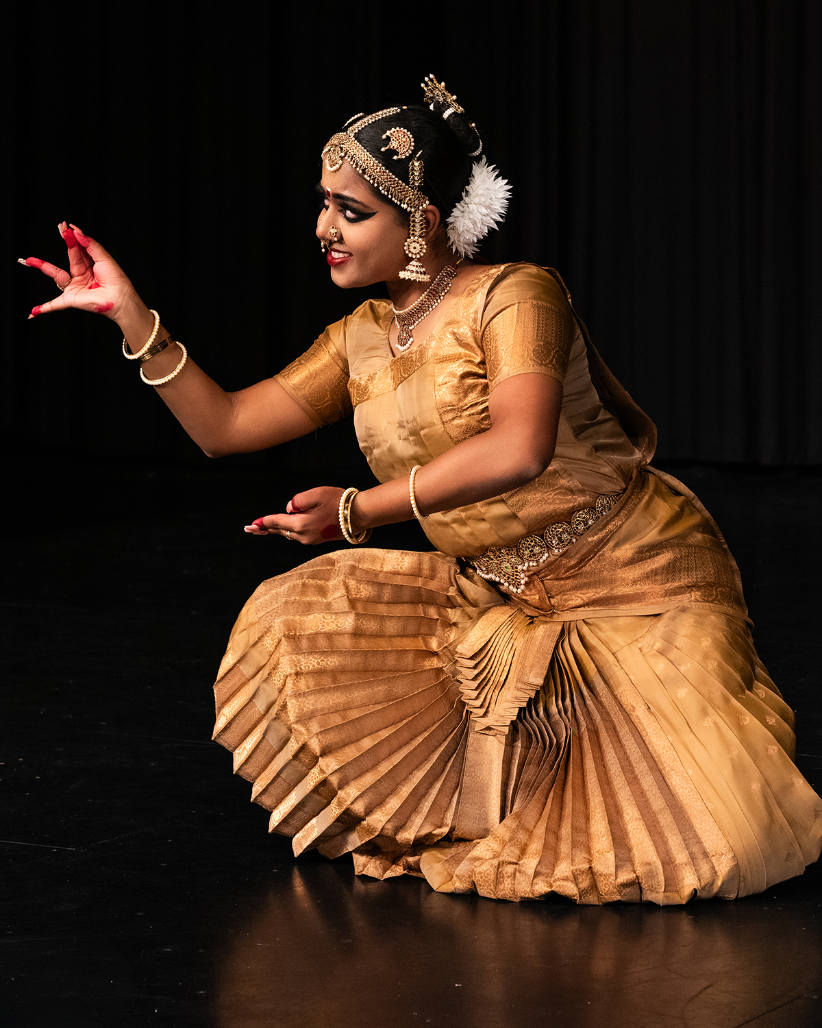 Rasanupavam production photograph 12: Curtain-call performance